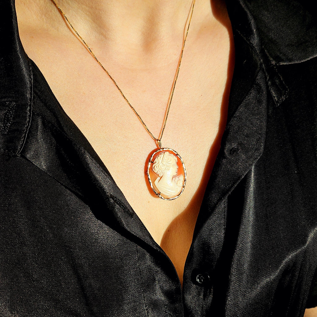 Lady of Elegance | 14kt Gold Victorian Brooch Pendant