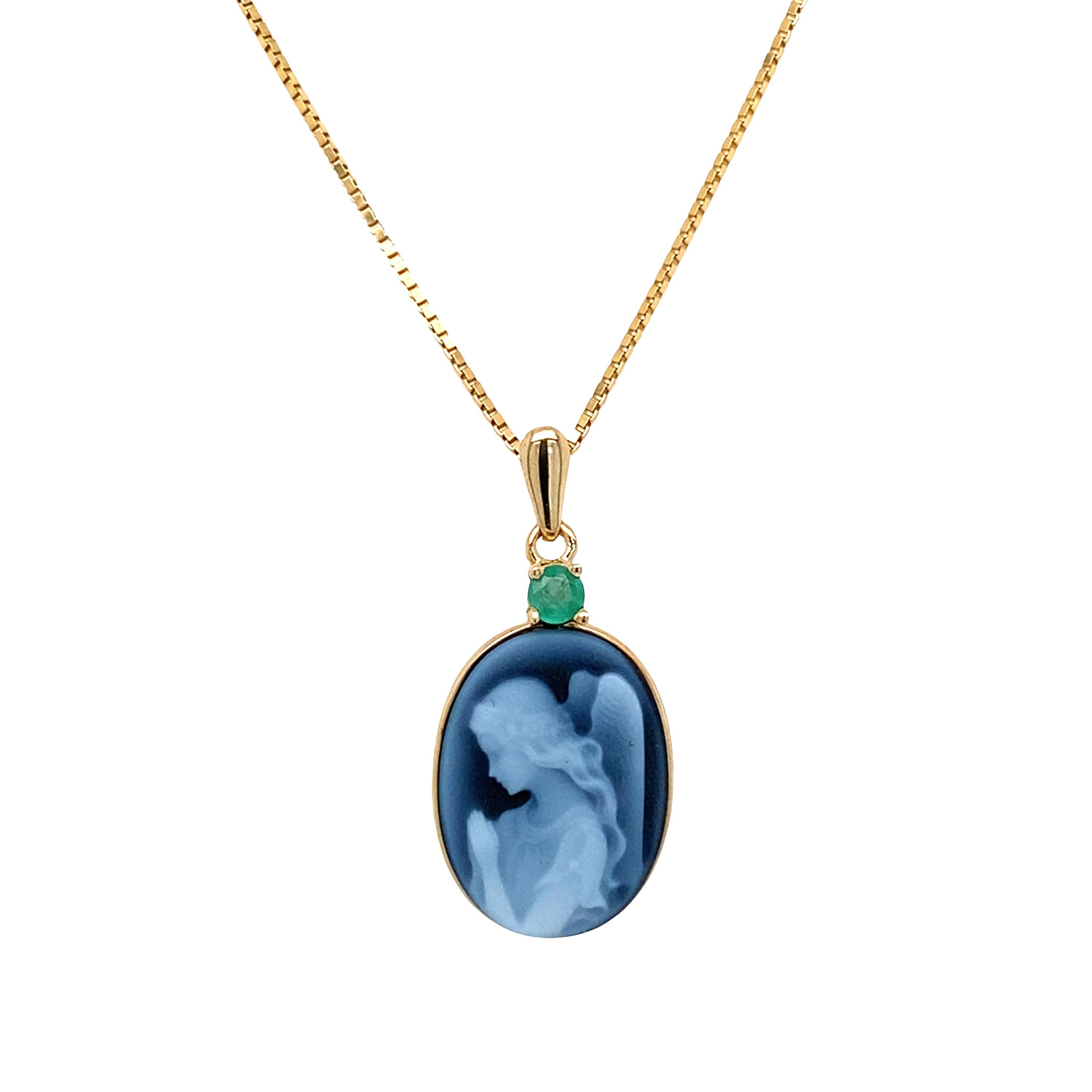 Wings of Love | 10 kt Gold and Birthstone Pendant