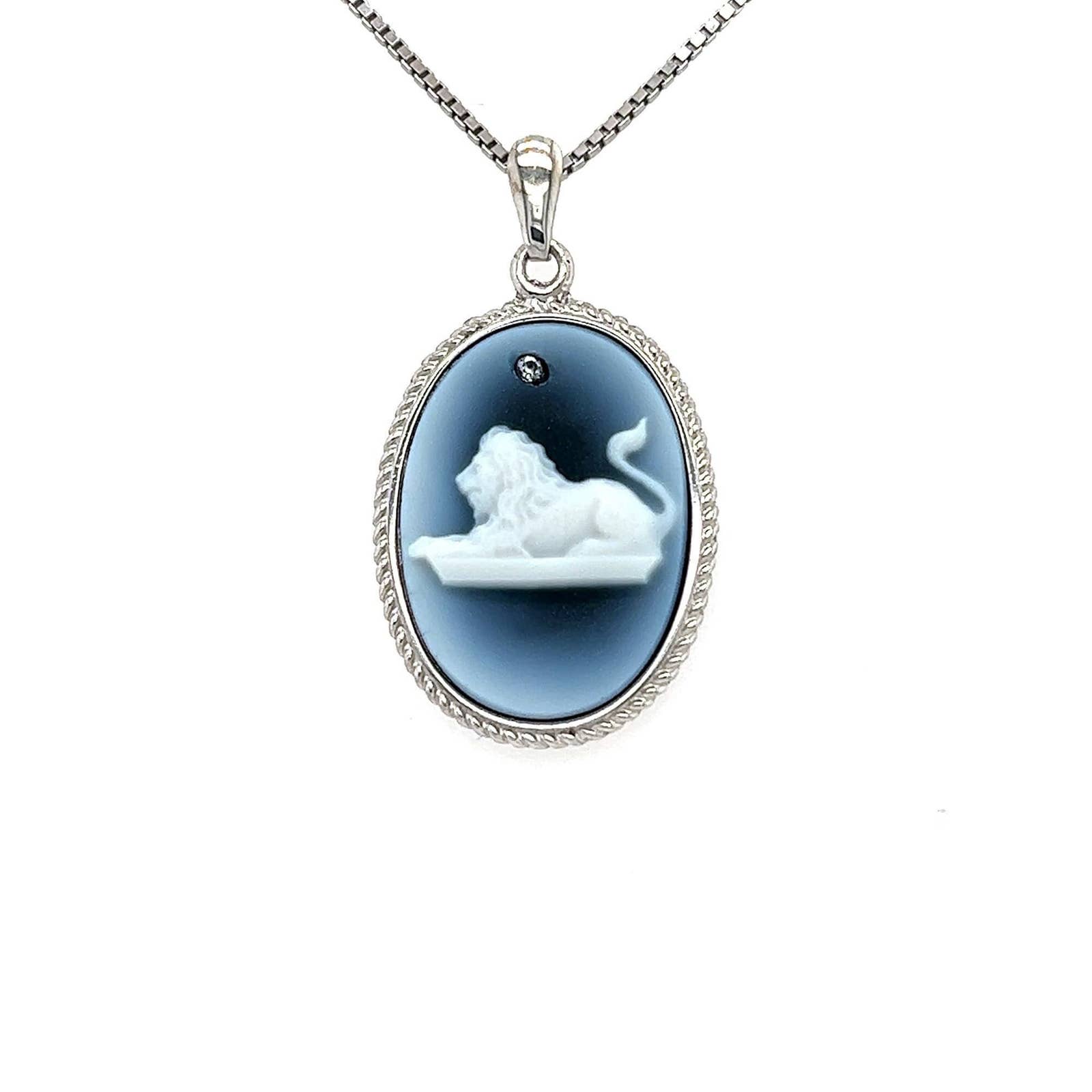 Leo Pendant