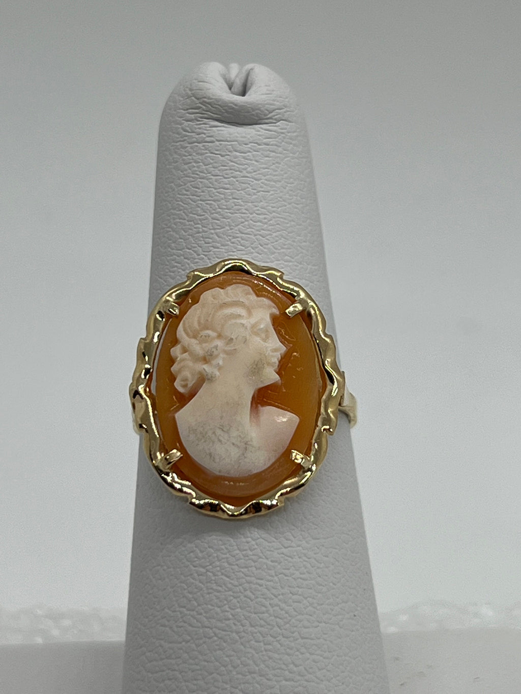 Golden Elegance | 14kt Gold Victorian Ring