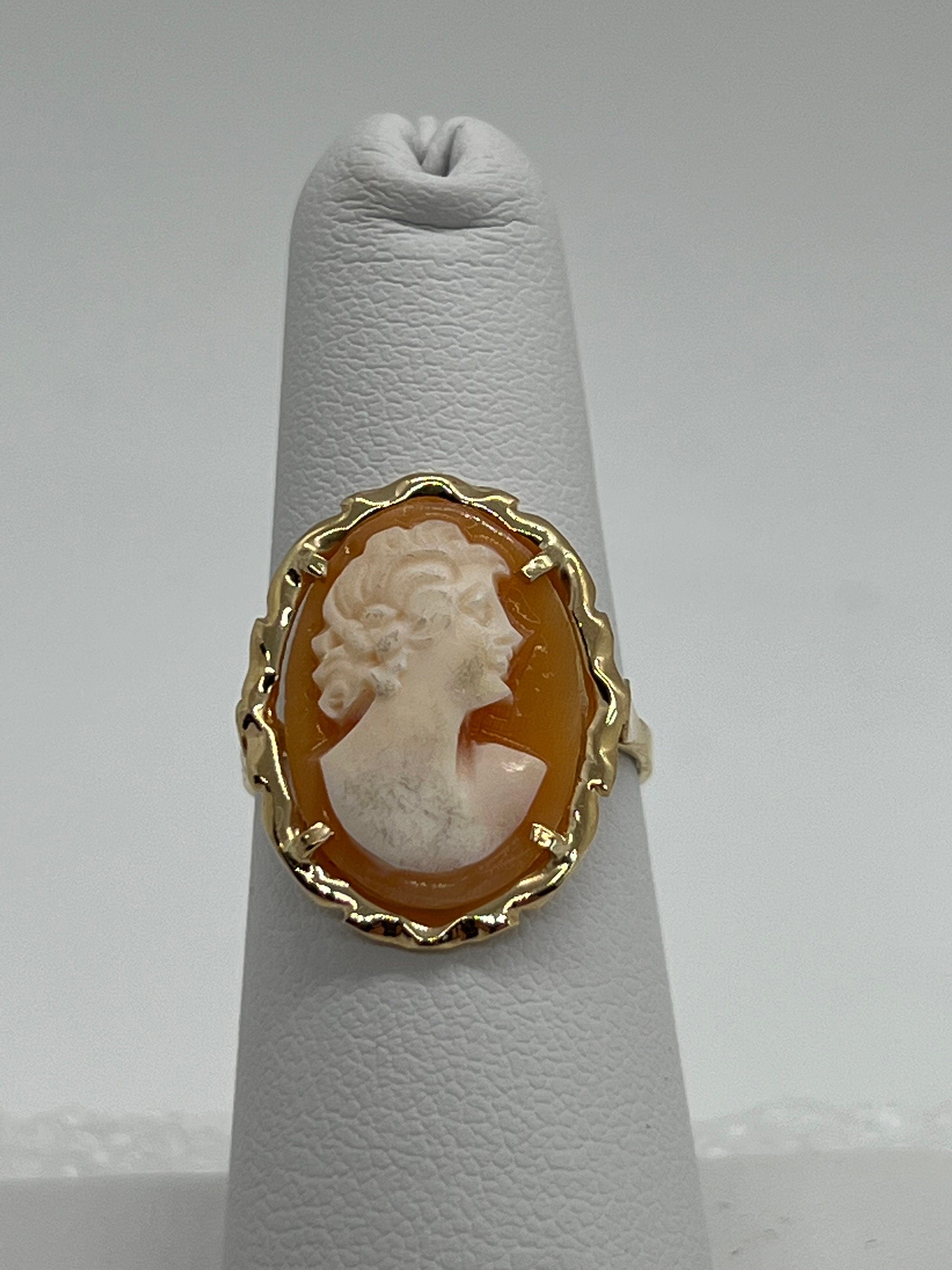 Golden Elegance | 14kt Gold Victorian Ring